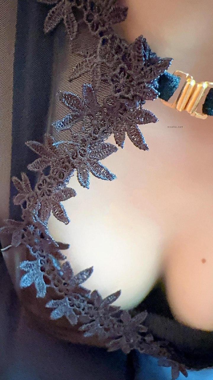 俏妞qiaoniuTT – 黑色蕾丝皮裙＋波点吊带丝袜【14P】